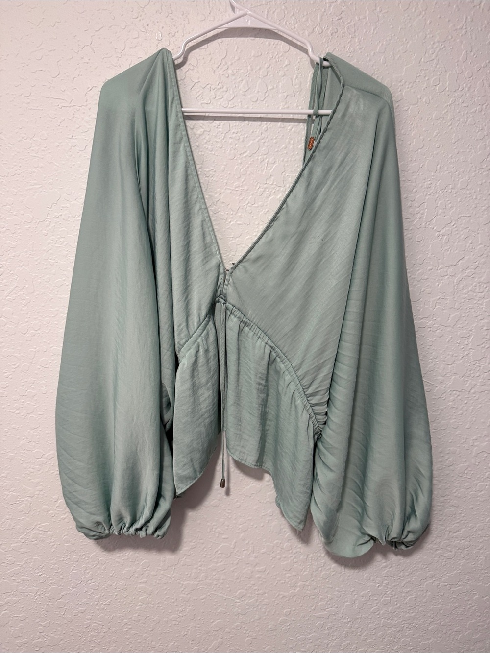 FREE PEOPLE Light Sage Draped V-Neck Top Size Large (Oversized)